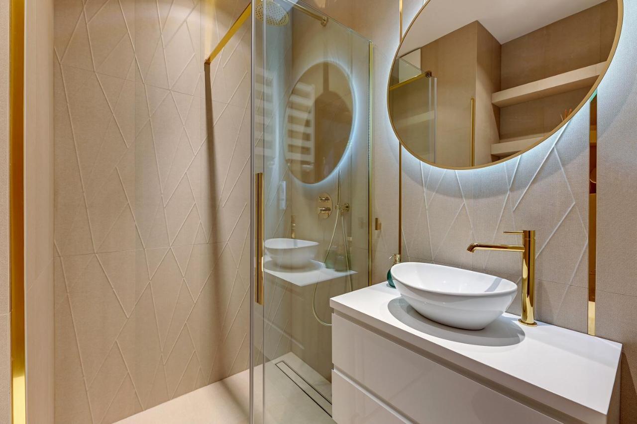 Granaria Deluxe & Riverside By Downtown Apartments Гданск Екстериор снимка