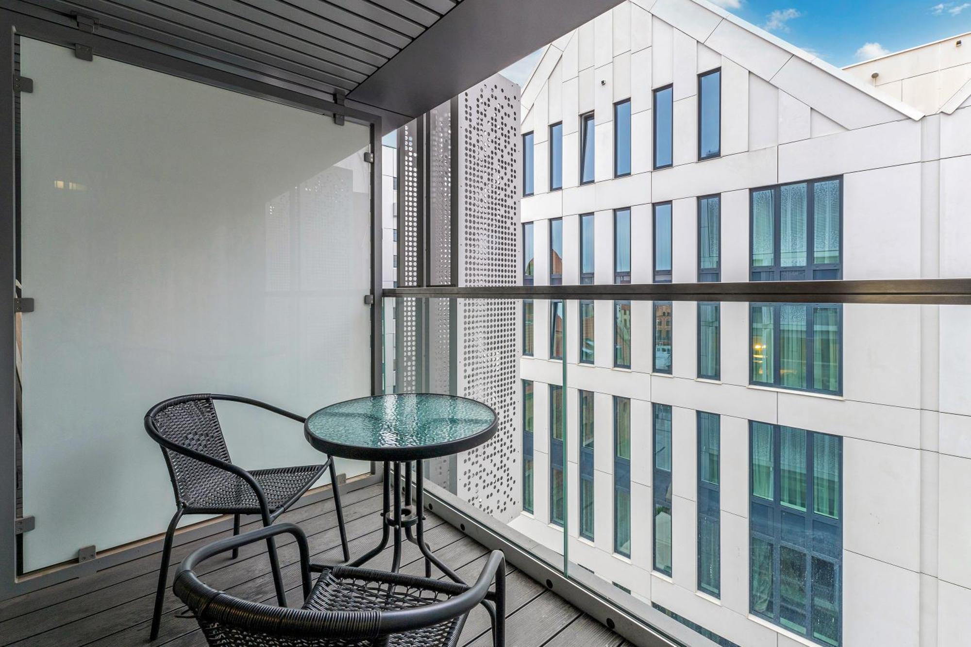 Granaria Deluxe & Riverside By Downtown Apartments Гданск Екстериор снимка