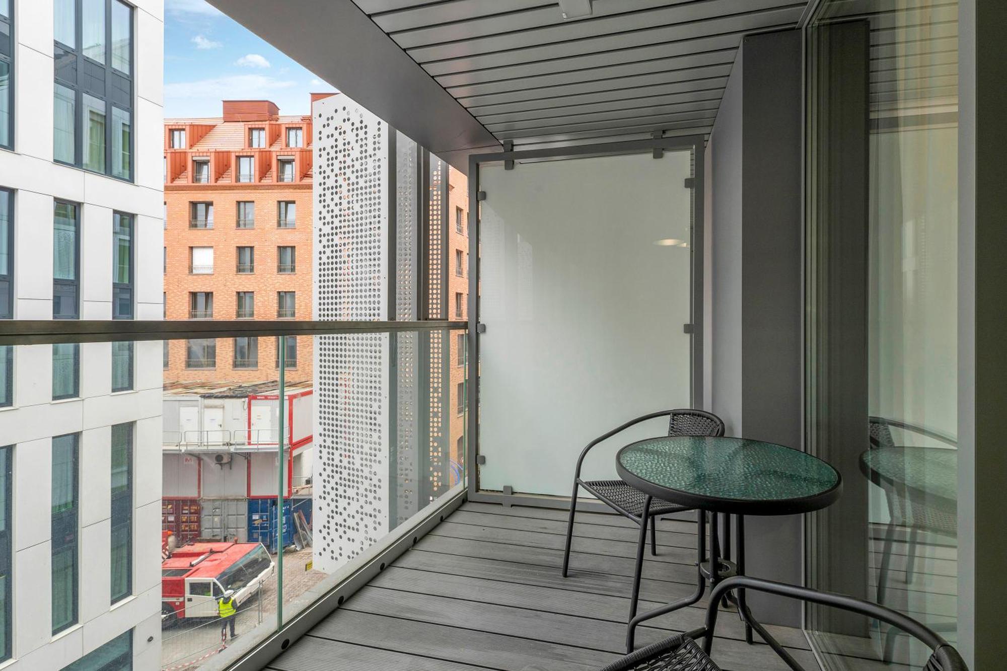 Granaria Deluxe & Riverside By Downtown Apartments Гданск Стая снимка